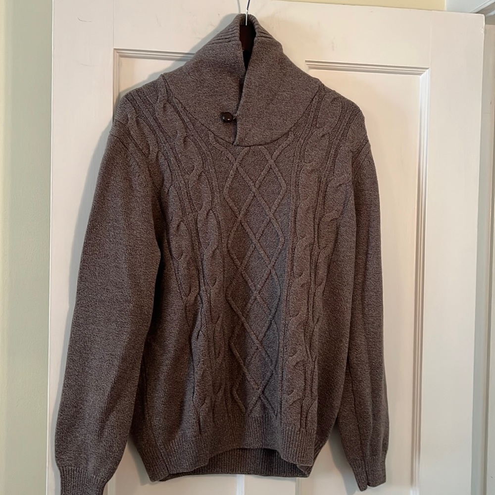 Men’s heavy knit Holt Renfrew Sweater